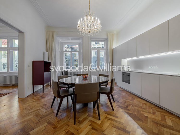 Pronájem bytu 3+1 118 m² - foto 1
