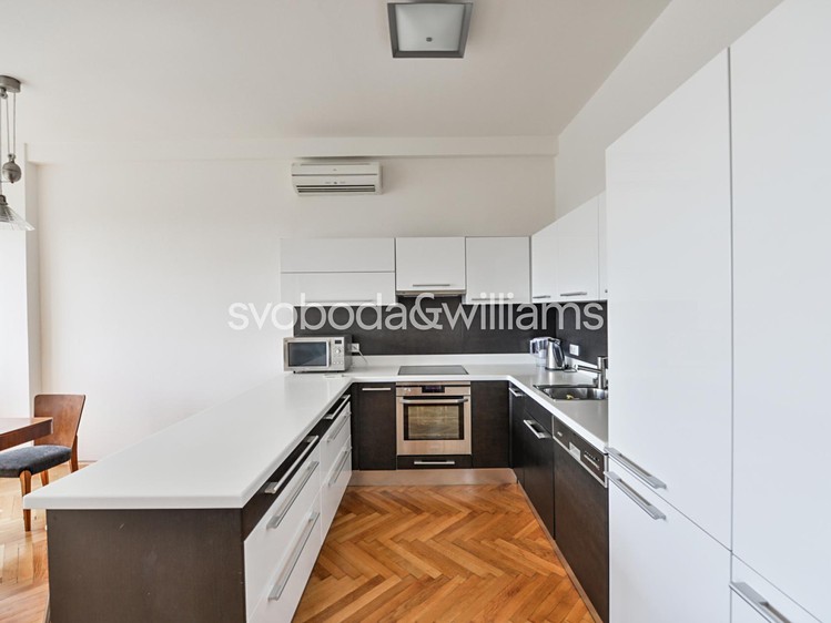 Pronájem bytu 3+1 128 m² - foto 4