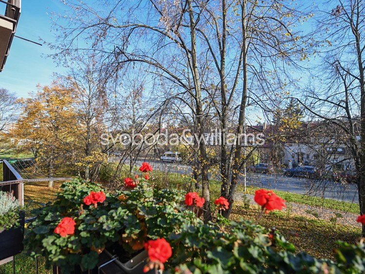 Pronájem bytu 2+kk 52 m² - foto 3