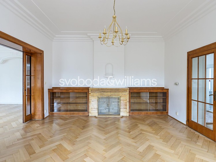 Pronájem bytu 6 pokojů a více 274 m² - foto 7
