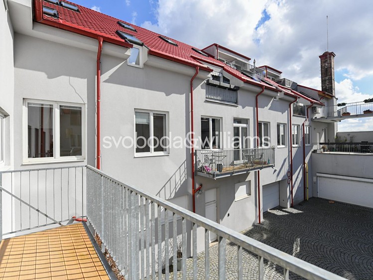 Pronájem bytu 3+kk 100 m² - foto 5