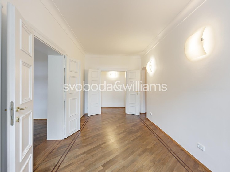 Pronájem bytu 4+1 153 m² - foto 5
