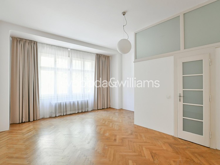 Pronájem bytu 6 pokojů a více 257 m² - foto 6