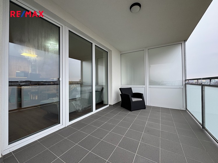 Pronájem bytu 2+kk 55 m² - foto 3