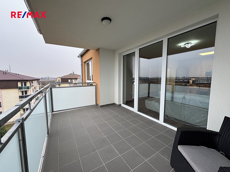 Pronájem bytu 2+kk 55 m² - foto 4