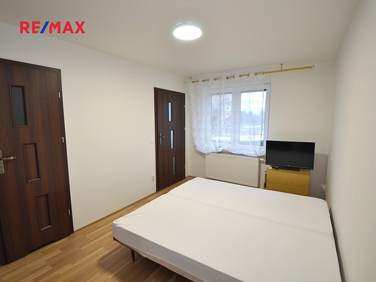 Pronájem bytu 2+kk 42 m² - foto 4