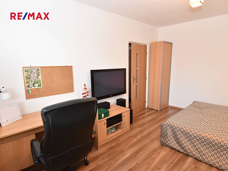 Pronájem bytu 1+1 35 m² - foto 4