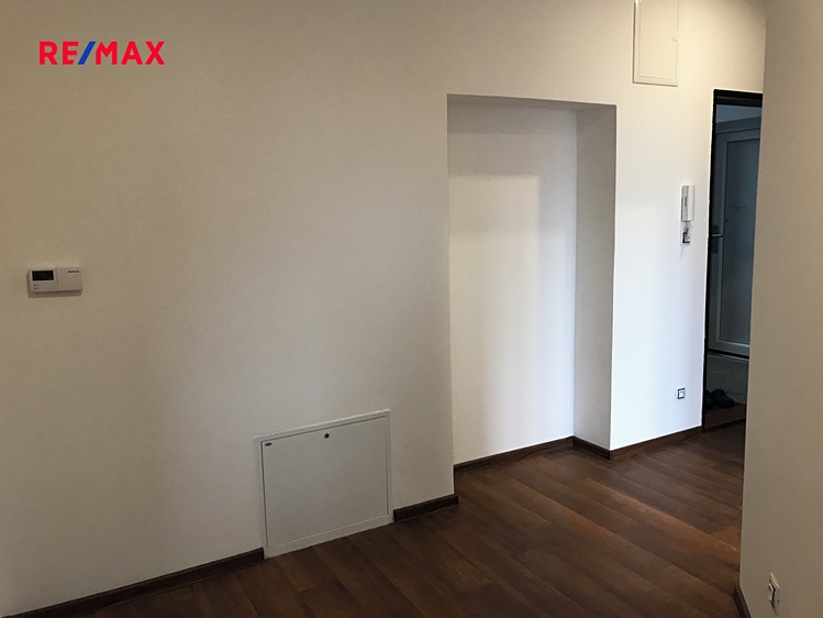Pronájem bytu 3+1 70 m² - foto 5