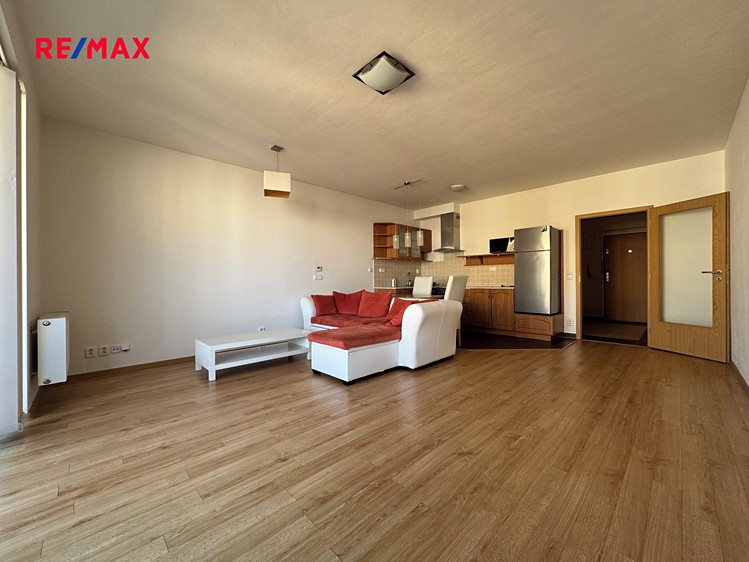 Pronájem bytu 1+kk 45 m² - foto 3