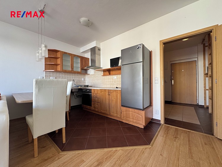 Pronájem bytu 1+kk 45 m² - foto 2