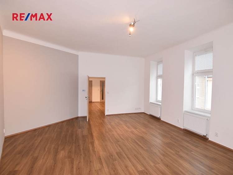 Pronájem bytu 2+kk 55 m² - foto 3