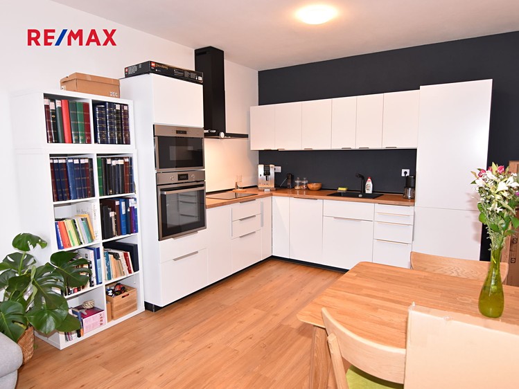 Pronájem bytu 2+kk 55 m² - foto 2