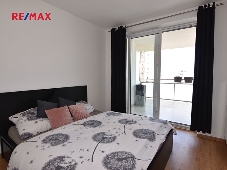 Pronájem bytu 2+kk 55 m² - foto 5