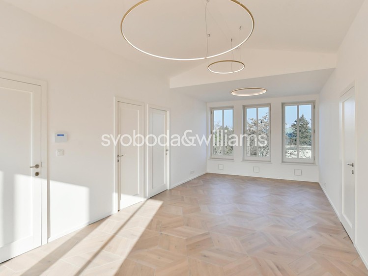 Pronájem bytu 4+1 132 m² - foto 2