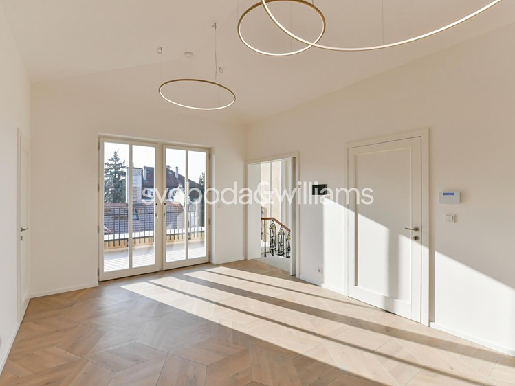 Pronájem bytu 4+1 132 m² - foto 3
