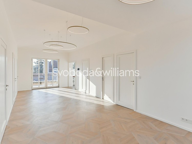 Pronájem bytu 4+1 132 m² - foto 1