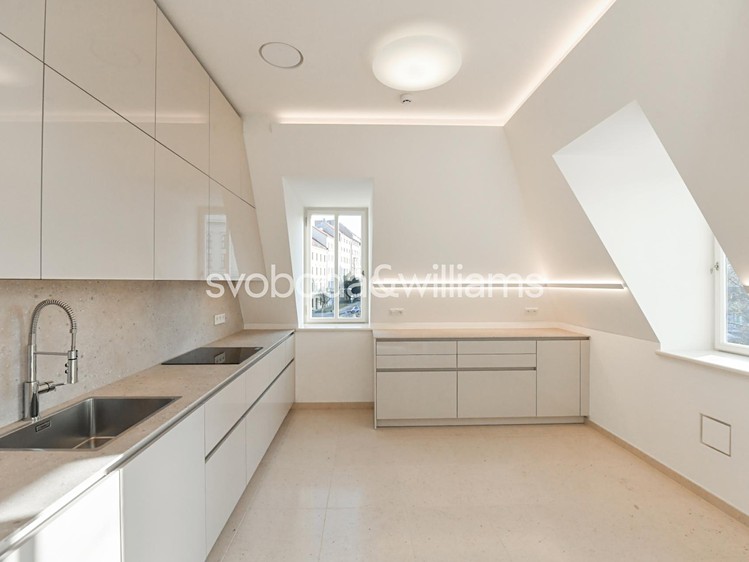 Pronájem bytu 4+1 132 m² - foto 6