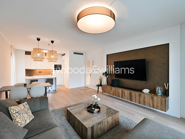 Pronájem bytu 2+kk 81 m² - foto 3