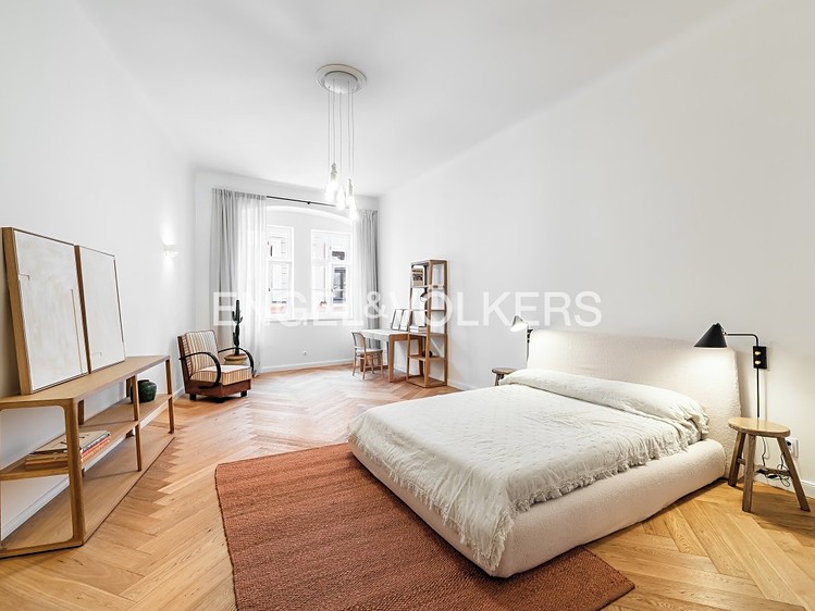 Pronájem bytu 2+1 80 m² - foto 1