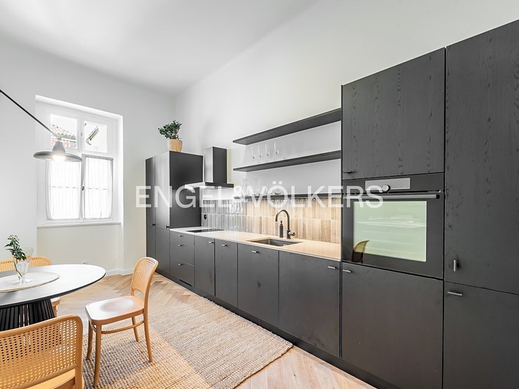 Pronájem bytu 2+1 80 m² - foto 2