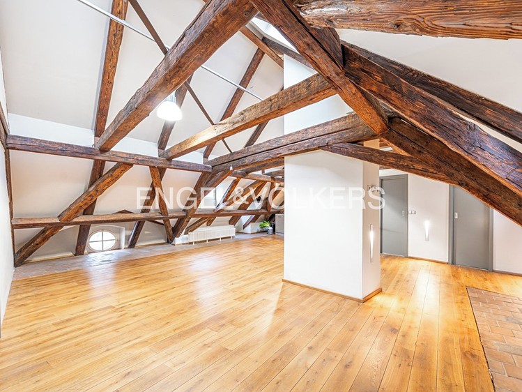 Pronájem bytu 3+kk 155 m² - foto 7