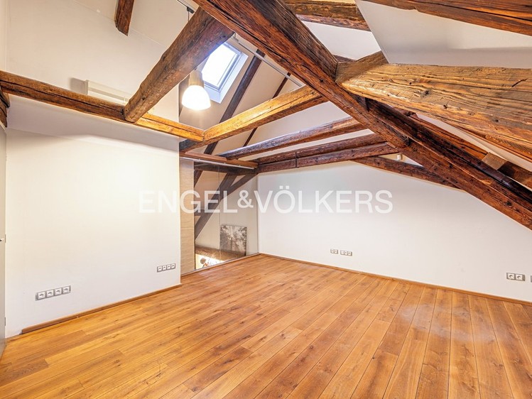 Pronájem bytu 3+kk 155 m² - foto 6