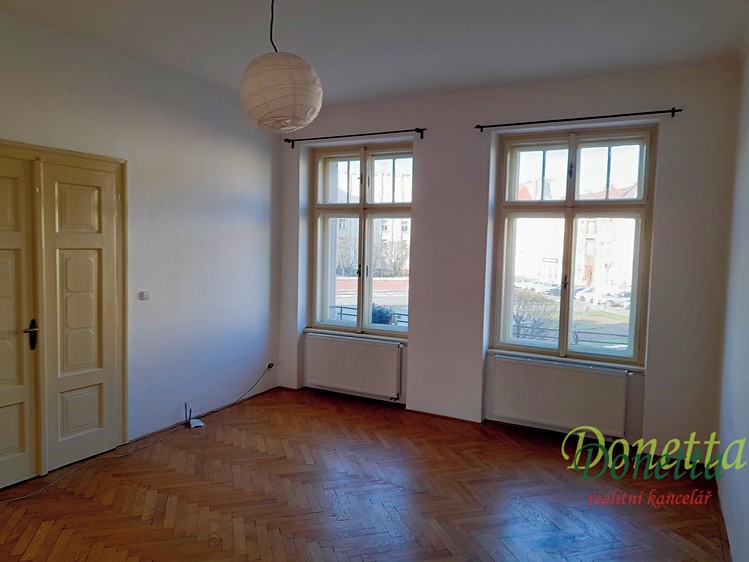 Pronájem bytu 2+1 84 m² - foto 4
