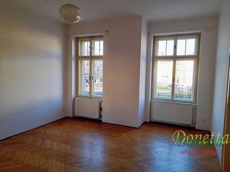 Pronájem bytu 2+1 84 m² - foto 3