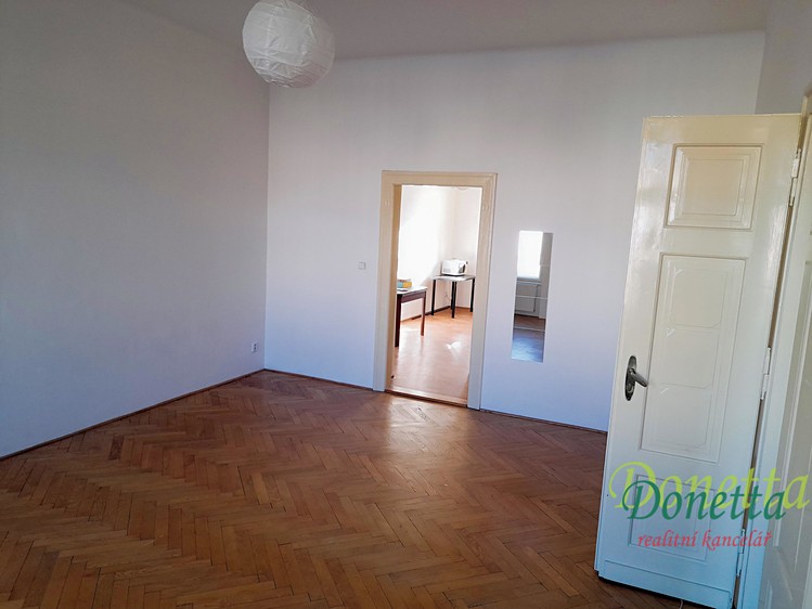 Pronájem bytu 2+1 84 m² - foto 5