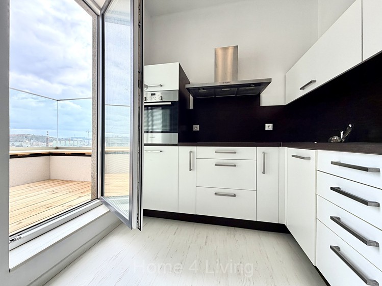 Pronájem bytu 1+kk 40 m² - foto 1