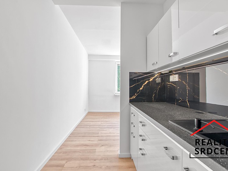 Pronájem bytu 1+kk 31 m² - foto 3