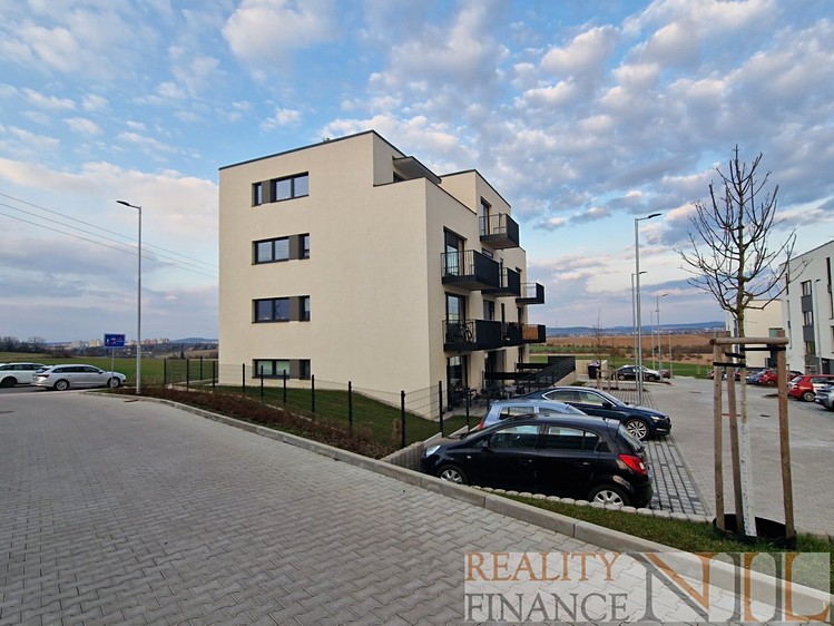 Pronájem bytu 3+kk 88 m² - foto 1