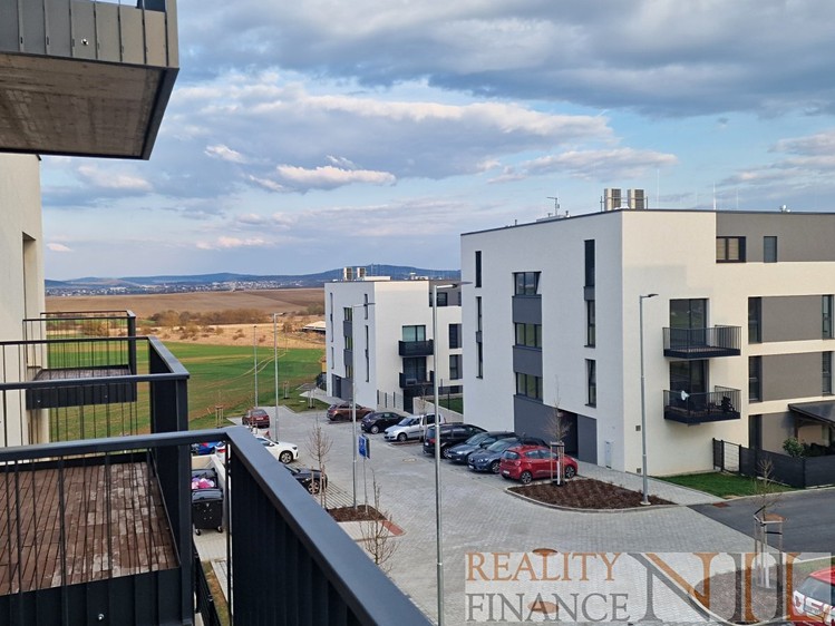 Pronájem bytu 3+kk 88 m² - foto 2