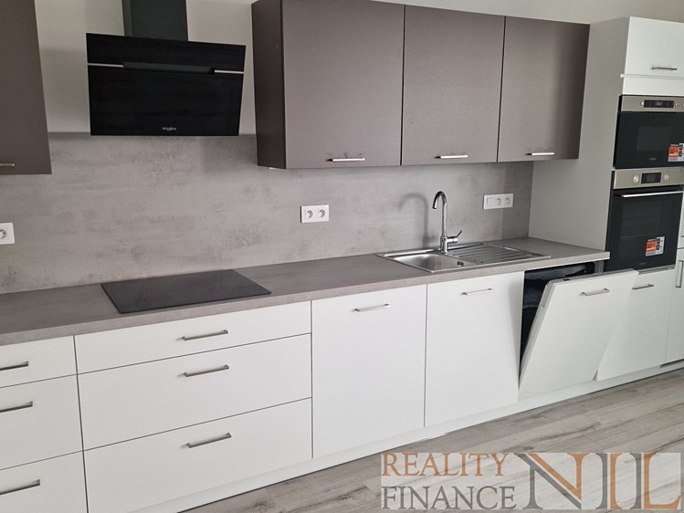 Pronájem bytu 3+kk 88 m² - foto 8