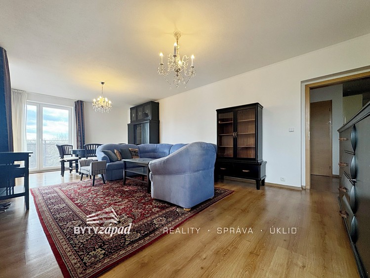 Pronájem bytu 2+1 74 m² - foto 2