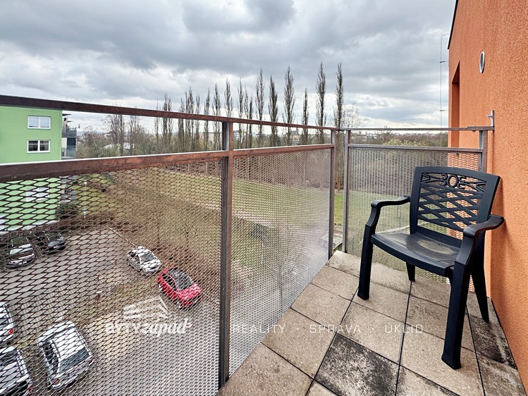 Pronájem bytu 2+1 74 m² - foto 5