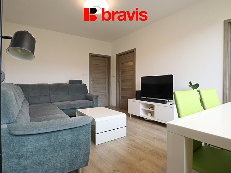 Pronájem bytu 3+1 73 m² - foto 8
