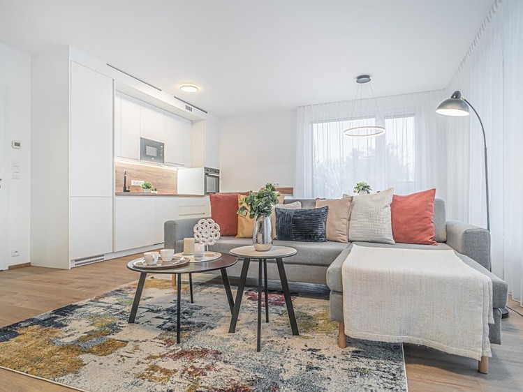 Pronájem bytu 3+kk 75 m² - foto 2