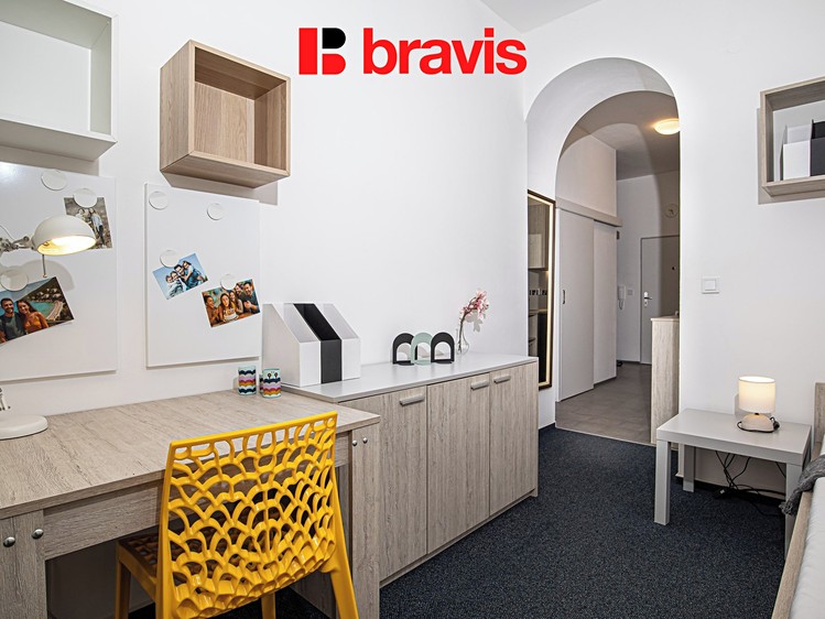 Pronájem bytu 1+1 27 m² - foto 1
