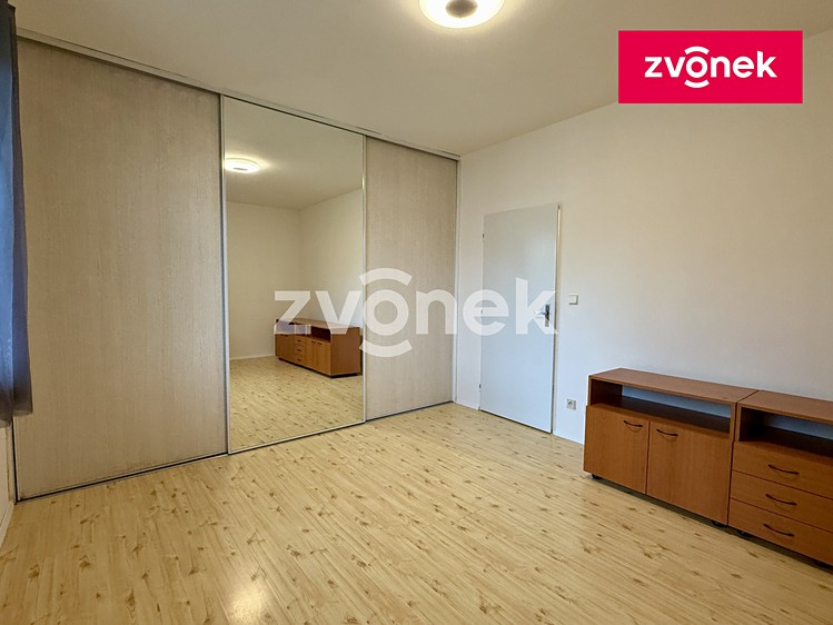 Pronájem bytu 1+1 40 m² - foto 4