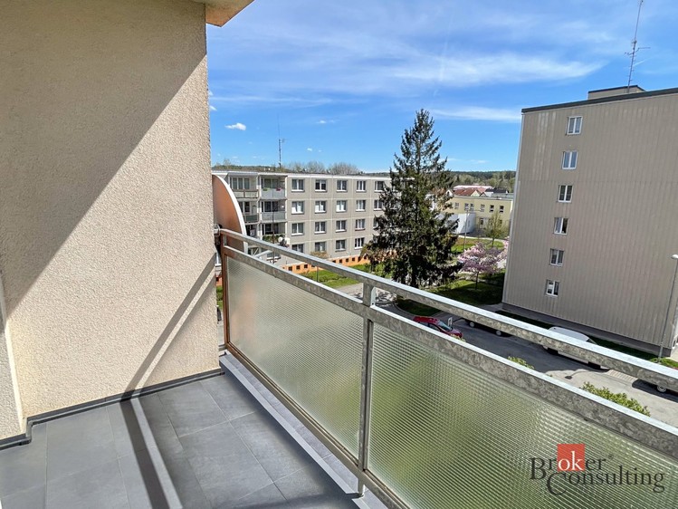 Pronájem bytu 3+1 62 m² - foto 4