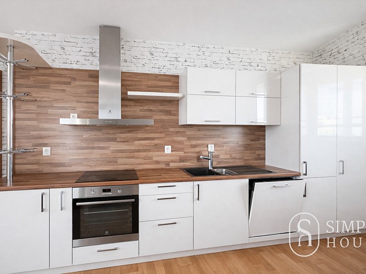 Pronájem bytu 3+kk 100 m² - foto 2