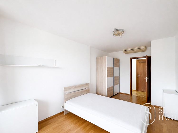 Pronájem bytu 3+kk 100 m² - foto 6