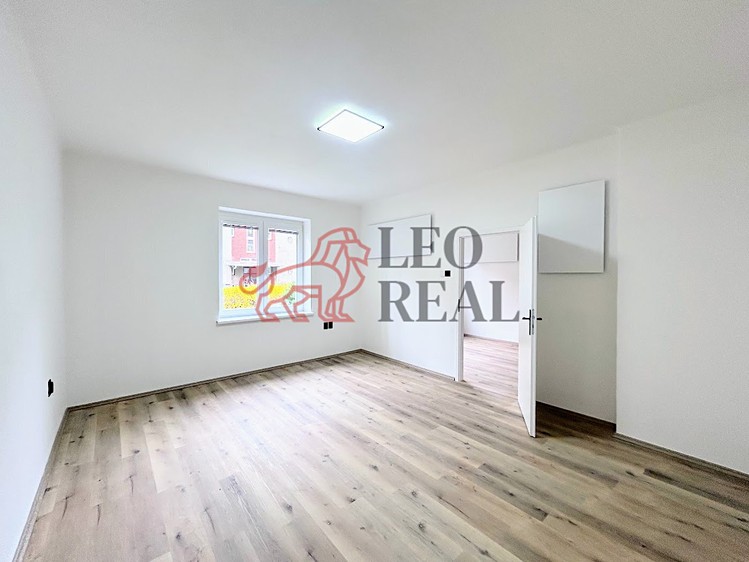 Pronájem bytu 2+kk 46 m² - foto 1