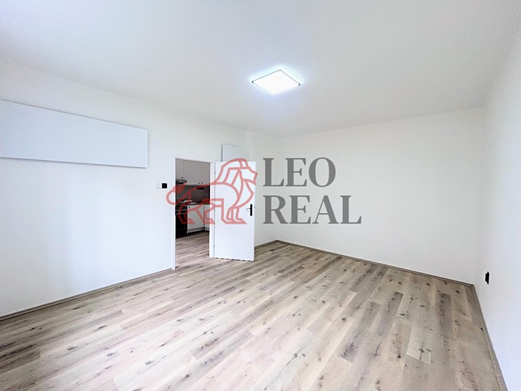 Pronájem bytu 2+kk 46 m² - foto 5