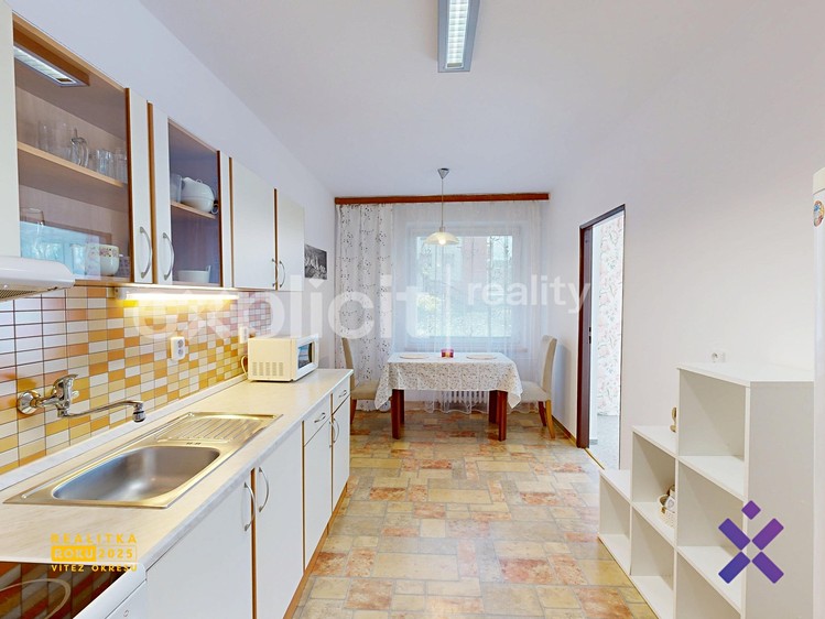 Pronájem bytu 2+1 60 m² - foto 3