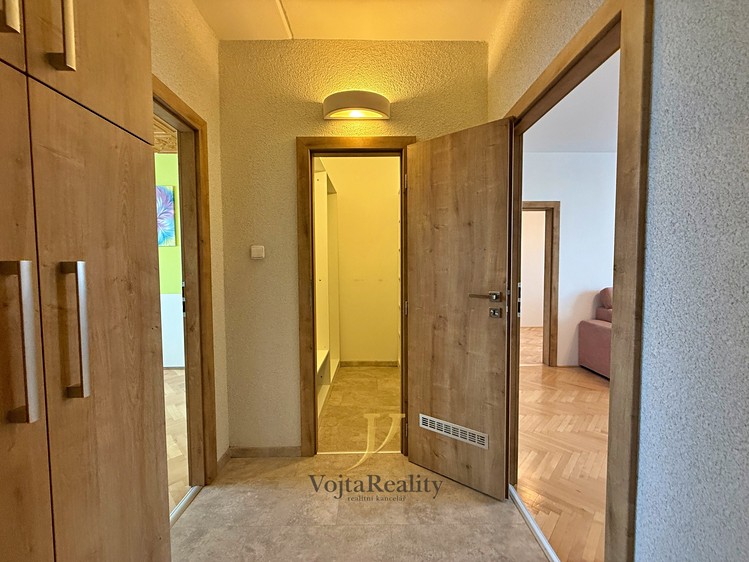 Pronájem bytu 3+1 75 m² - foto 6