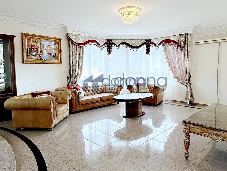 Pronájem bytu 3+kk 135 m² - foto 1