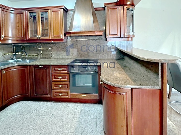 Pronájem bytu 3+kk 135 m² - foto 2