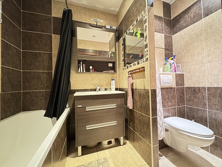 Pronájem bytu 3+1 70 m² - foto 3